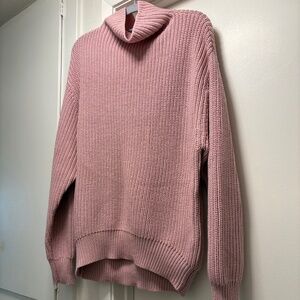 Glorious soft wool Wilfred / Aritzia sweater - size small